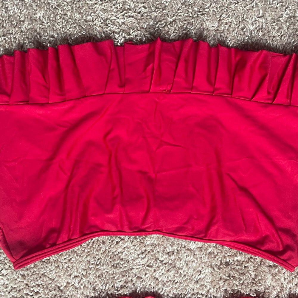 Red Set - Picture 5 of 6
